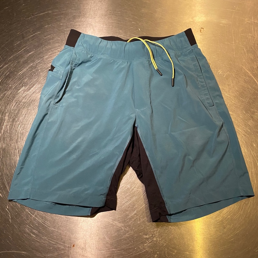 Lululemon THE short lined